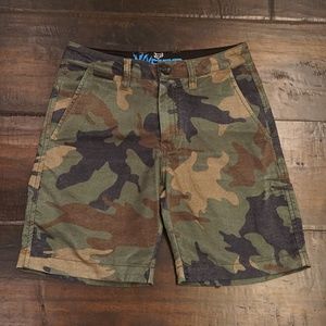 boy's Fox camo shorts size 24